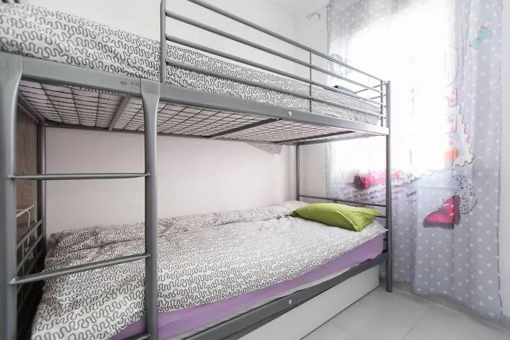 Modern Pad In A Great Old Barrio Lejlighed Barcelona